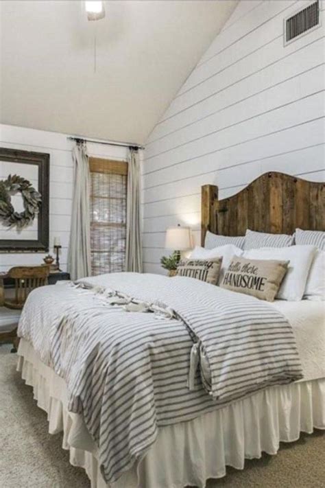 48 Magnificient Farmhouse Bedroom Decor Ideas To Try Now
