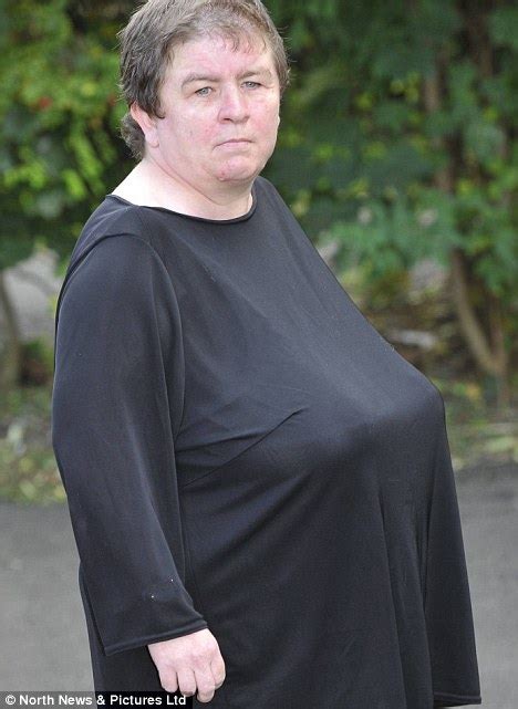 Kerrie Jewells 40hh Breasts Are Making Her Suicidal Daily Mail Online