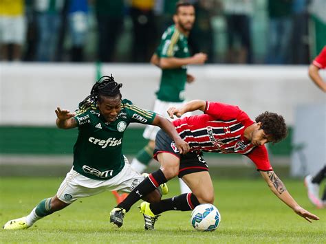 Currently, são paulo rank 17th, while palmeiras hold 1st position. Palmeiras faz 4 no São Paulo e dá show no Palestra | VEJA