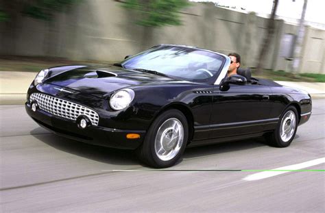 Heres Why The 11th Gen Ford Thunderbird Flopped Tremendously