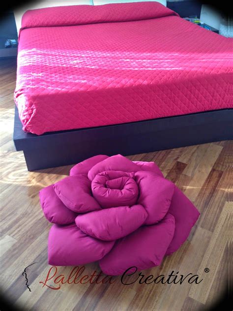 Solocuscini è il primo negozio online dedicato esclusivamente alla vendita di cuscini arredo e sedia per la tua casa. hand made vendita cuscini SoflyRose, bracciali, borse ...