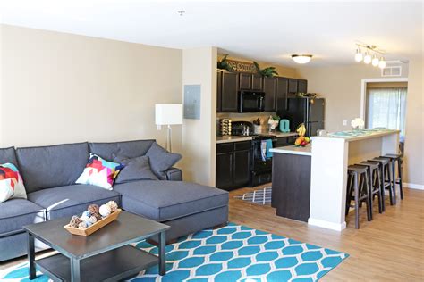 A home away from home; The Quarters Iowa City | 1, 2, & 3 Bedroom Apartments ...