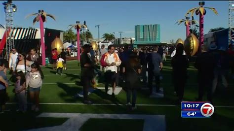 Super Bowl Live Welcomes Fans Of All Ages To Bayfront Park Wsvn 7news