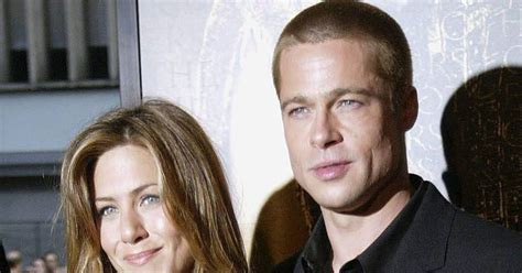 Frisuren schulterlang idee von jennifer aniston blonde haare bob haar gestaltung idee weißes kleid. Komen Jennifer Aniston en haar ex-man Brad Pitt toch weer ...