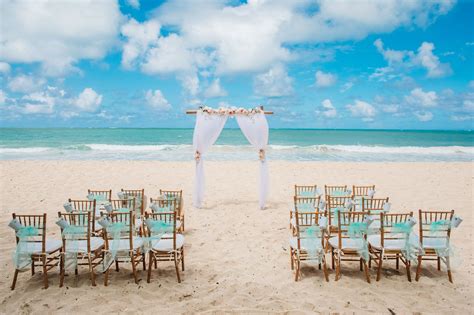 Our hawaii beach wedding packages are named after the location of your choosing. Beach Wedding on Oahu's Waimanalo Beach. #Oahu #Hawaii # ...