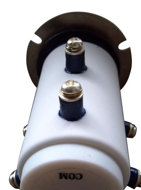 A simple use for a relay would be to use a low voltage, low current switch to activate (turn on and off) a relay which in turn can switch on and off very high voltages and currents depending upon the design. Low Noise Vacuum DPDT Relay Switch High Voltage 15KV DC ...