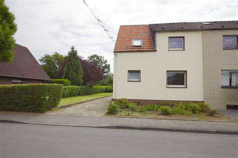 Alle objekte wohnung mieten wohnung kaufen haus mieten haus kaufen. Modernisierungsbedürftige Doppelhaushälfte mit großem ...