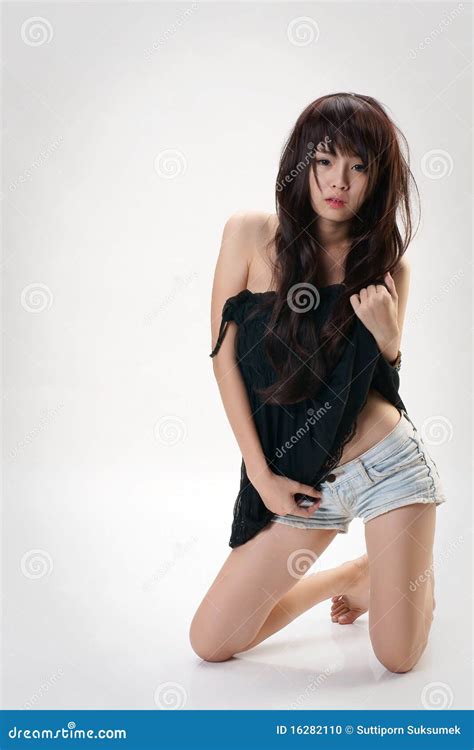 Sexy Aziatisch Meisje Stock Foto Image Of Juwelen Been