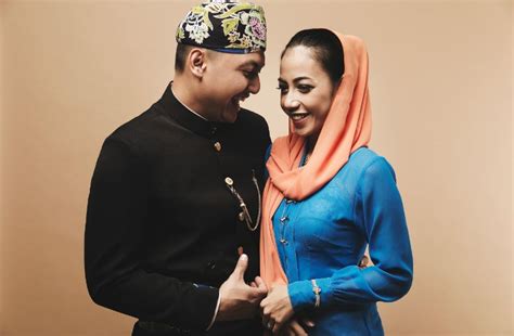 Info prewedding lokasi foto prewedding dijakarta via prewedingku.blogspot.com. Pakaian Adat Betawi Asli Budaya Indonesia Lengkap dengan Gambarnya - WIKIPIE.CO.ID