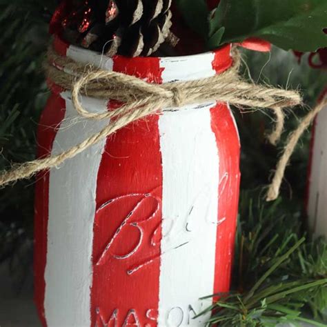 Easy DIY Christmas Mason Jars for Your Farmhouse Christmas Decor