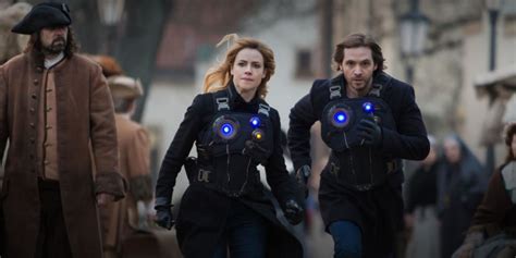 2 estreou em 20 de setembro de 2013, 3 levando 711.267 espectadores aos cinemas e obteve uma renda de 7,7 milhões de reais em bilheteria. As melhores séries de viagem no tempo para assistir em 2020