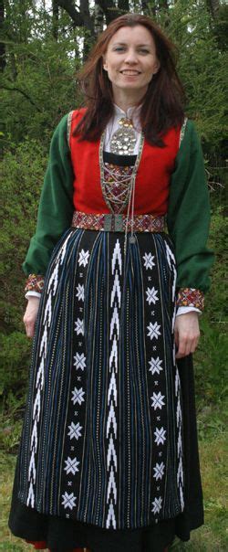Rogaland dame og herre, sunnhordland dame og herre, FolkCostume&Embroidery: Overview of Norwegian costume ...