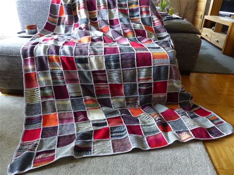 Anleitung zum stricken einer babydecke ✓ welche wolle ist ideal? Kunterbunter Vogel: Restedecke Einsendungen - Tine und Lissy