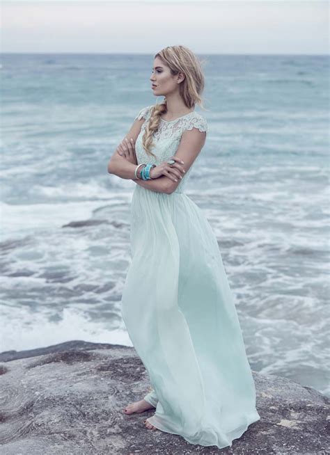 With our collection of beach dresses, brides aiming for beach weddings will definitely give off the look and feel that they really love. Heart of the Ocean - A Beach Wedding Dress Bridal Fashion ...