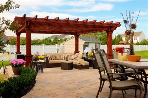 Lovely Rustic Pergolas Shade Yourself This Summer With Style