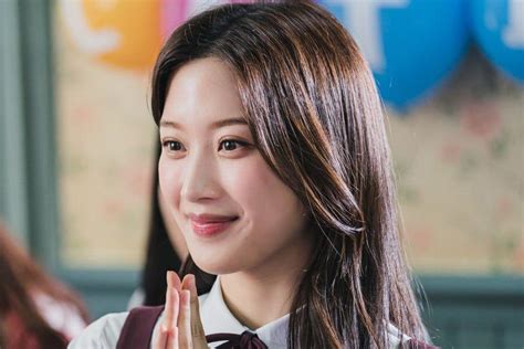 Eun woo and jisoo certainly fit the description of true beauty 's characters. Moon Ga Young Talks About Her "True Beauty" Character And ...
