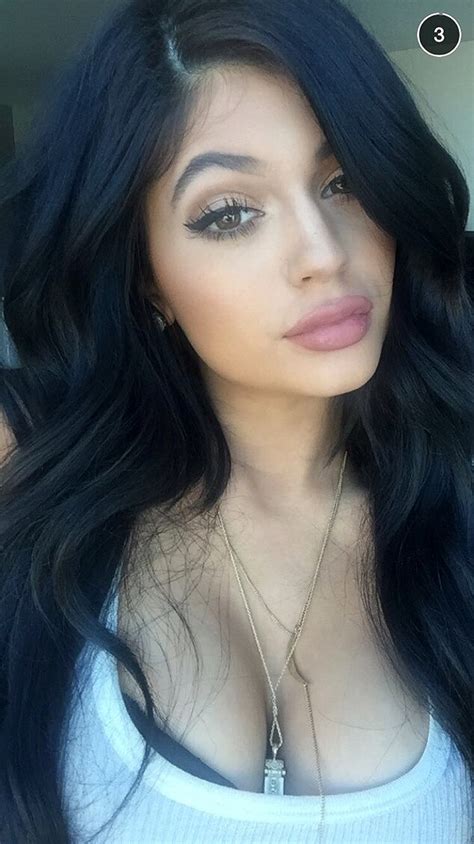 Kylie Jenner Reveals The Exact Way She Makes Her Lips Look Plump And Pouty Watch Now E News