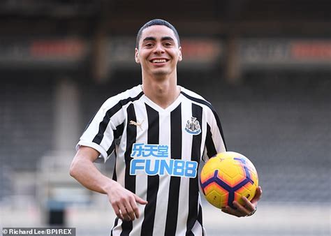 Newcastle united позиция на поле: Miguel Almiron must wait to make Newcastle debut as Rafa ...