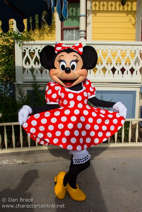 Meeting Minnie Mouse Disneyland Paris August 2014 Visit Flickr