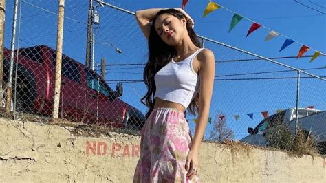 Who Is Olivia Rodrigo Meet The Drivers License Singer And Hsmtmts Star