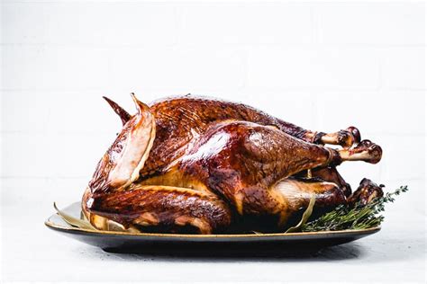 Calculation of 1.5 kg of turkey this marinade is suitable for soaking the portioned turkey slices. Turkey Marinade Recipe - Dry Brined And Marinated Smoked Turkey Recipe Myrecipes - Leftover ...