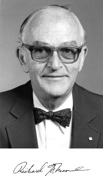 Dianát, aki gyanúja szerint szintén megfordult m. RICHARD K. MOORE | Memorial Tributes: Volume 20 | The ...