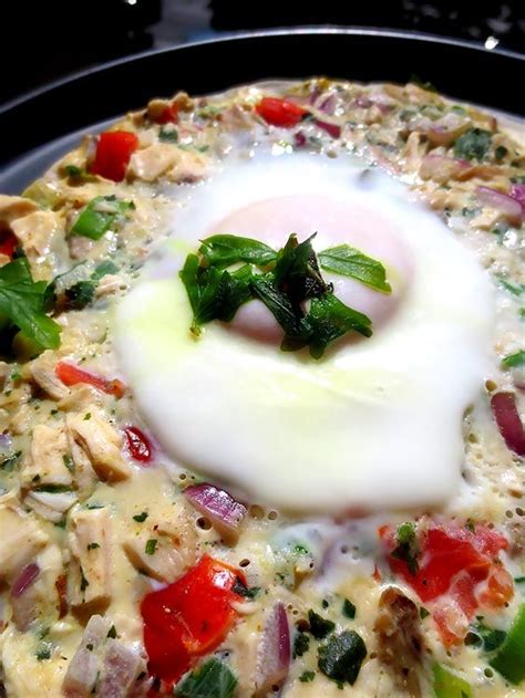Ce restaurant propose aussi des plats indiens. Chatamari (Pizza Népalaise) | Pates de riz, Recette sale et Poulet haché