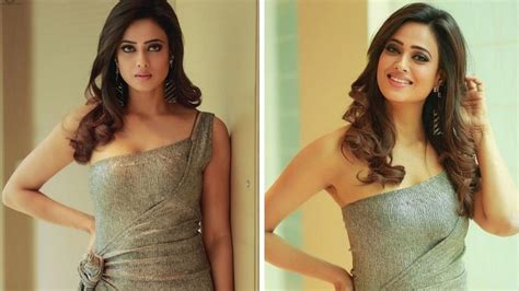 Shweta Tiwari Stuns In Silver Body Hugging 2 Piece Gown Ekta Kapoor Is In Awe India Today