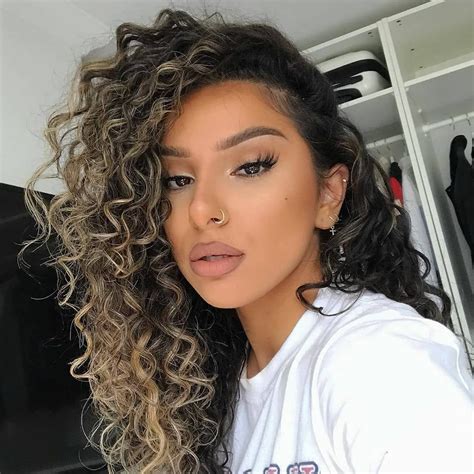 lovely curls 💖💕 ️ credits leyla hair hair styles beauty