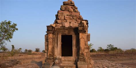 Lalguan Mahadeva Temple Khajuraho Timings History Entry Fee Images