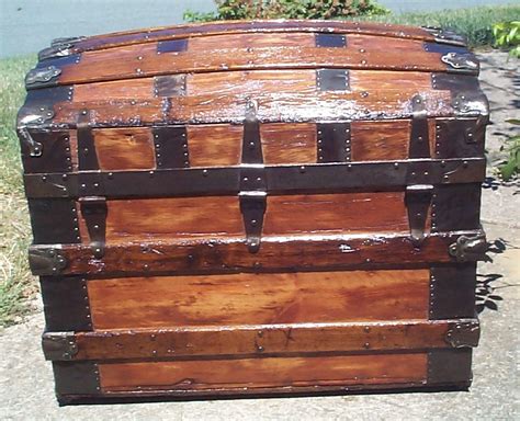 847 Restored Antique Trunks And Steamer Trunks For Sale Dome Tops