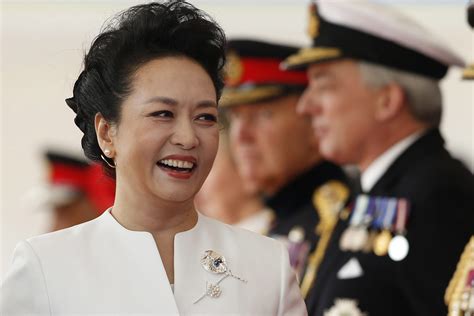 Xi Jinping S Glamorous Wife Peng Liyuan From Showbiz To Immense Power