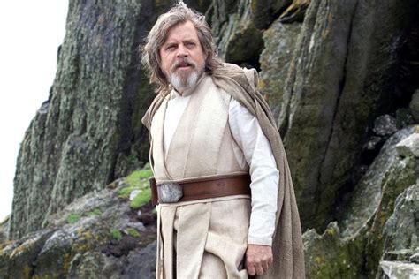 Star Wars The Last Jedi Mark Hamill Reveals Original Force Awakens