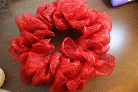 How To Make A Mesh Ribbon Wreath Christmas Mesh Ribbon Wreath Mesh Ribbon Wreaths Christmas