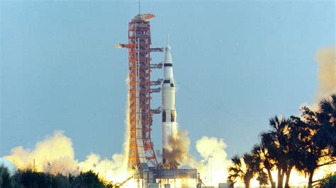 Apollo 13 Facts About The Dramatic Moon Landing Mission That Failed