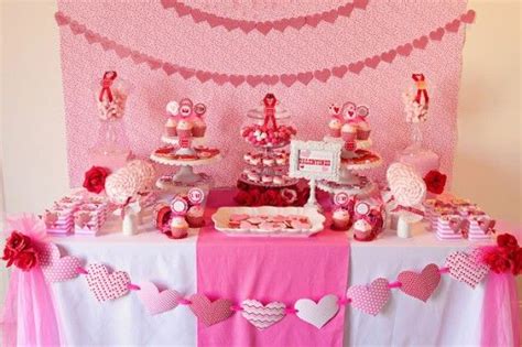 30 Best Valentine Party Ideas Games And Food Valentines Party Decor