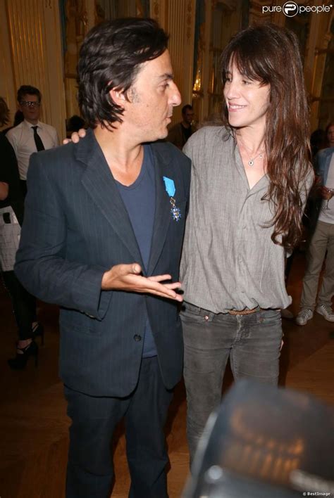 A legendary couple in the city like on the screen. 413 best Style Icon - Charlotte Gainsbourg images on Pinterest