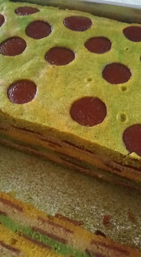 Resepinya kek cawan (cupcakes) ini bagi cik tom amatlah mudah dan senang especially bagi 150 gm minyak masak 180 gm susu cair 200 gm gula kastor 220 gm susu krimer manis 1 sudu teh emulco coklat. Food, Lifestyle, Education, Parenting, DIY | CaraResepi