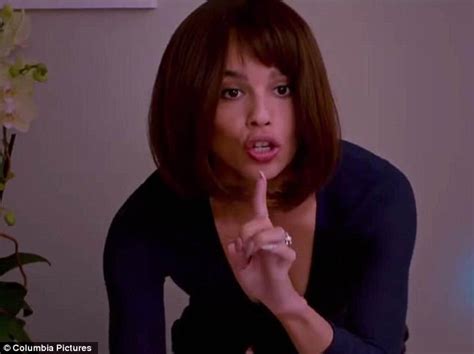 Zoë Kravitz Seduced By Married Couple In Rough Night Daily Mail Online