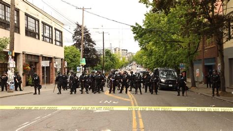 Usa Seattle Police Clear Out Autonomous Zone After Emergency Order Video Ruptly