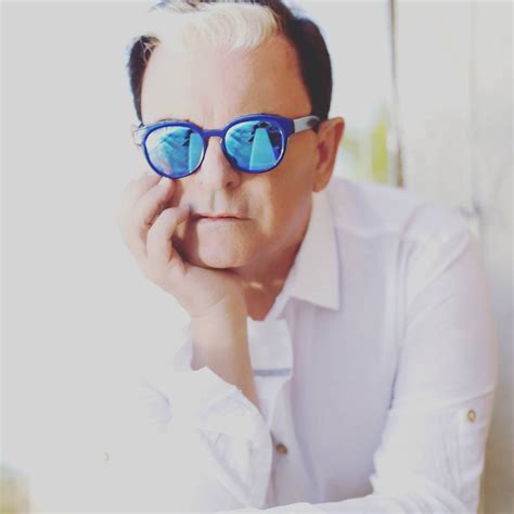 Cristiano malgioglio data di nascita: Cristiano Malgioglio biografia: età, altezza, canzoni e ...