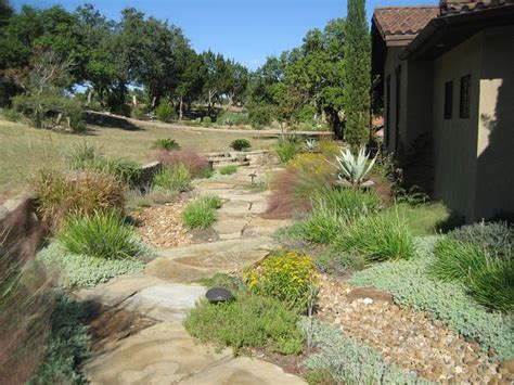 Texas Style Front Yard Landscaping Ideas And Tips Country Landscaping
