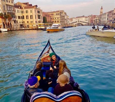 Венеция 1 часовая поездка на гондоле по Большому каналу с гидом
