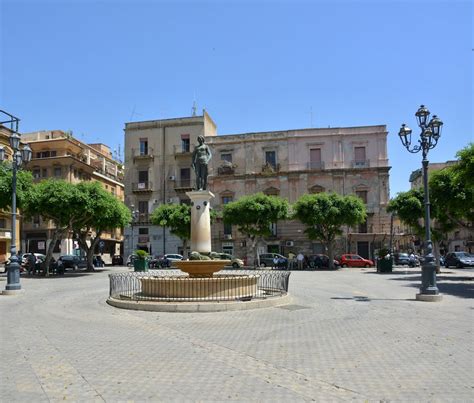 Piazza A Gela Piazza Umberto I Typical Sicily