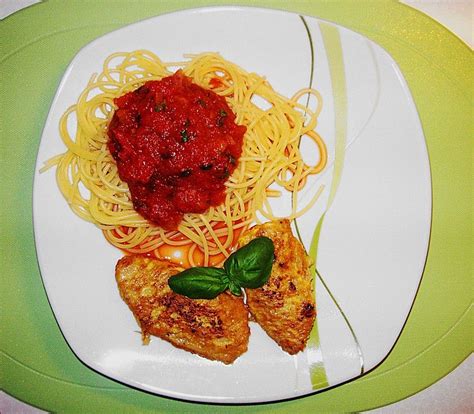 Dieses köstliche rezept aus der norditalienischen küche wird mit kleinen, dünnen serviert werden die piccata milanese auf klassischen spaghetti mit tomatensauce. Piccata Milanese | Rezept | Piccata milanese, Rezepte ...