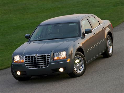 The chrysler 300c currently offers fuel consumption from 8.2 to 14l/100km. CHRYSLER 300C specs & photos - 2004, 2005, 2006, 2007 ...