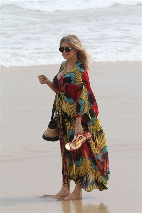 Praia da enseada offers accommodation in sao paulo, 2.3 km from eden beach. Fergie at the beach in Sao Paulo -04 - GotCeleb