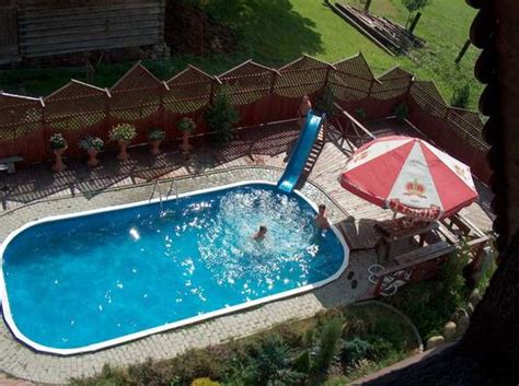 So if you are looking to protect your home from pesky pests, enhance your lawn and landscaping to show off to the neighbors, or schedule routine pool cleaning services, give us a call today! Sample Complaint Letters to Landlord About Swimming Pool ...