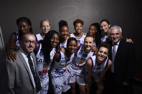 Basket landes est un club professionnel de basket féminin évoluant en ligue féminine de basket chambre des métiers et de l'artisanat des landes 41 avenue henri farbos (2,989.51 km) 40000. BASKET LANDES en 1/8e Coupe de France - TGB - Club de Basket Féminin de Tarbes