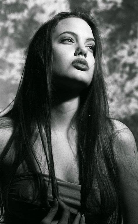 First Photo Shoots Of Angelina Jolie When She Was 15 Years Old Angelina Jolie Photoshoot